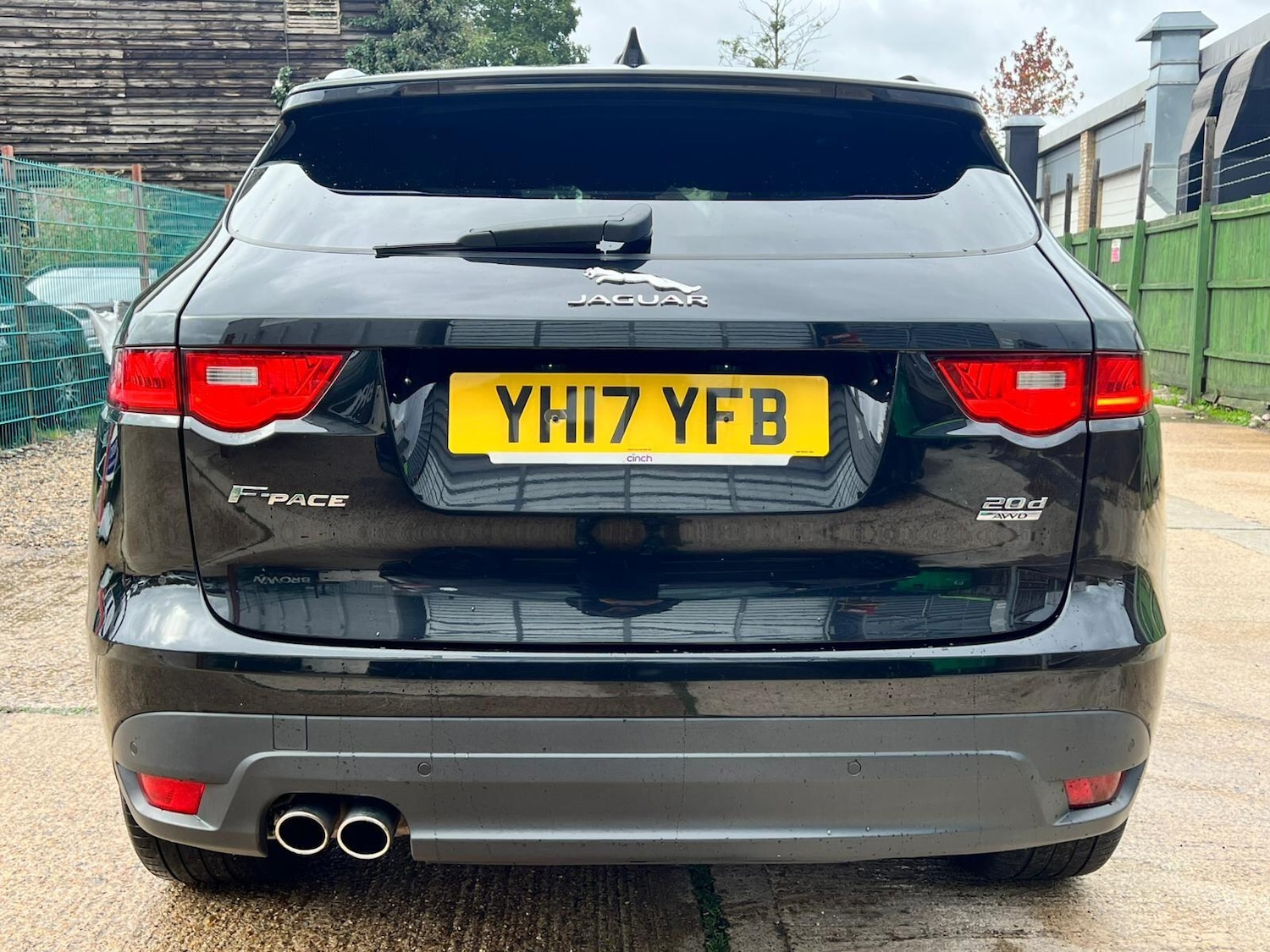 Used Jaguar F-Pace 2017 for sale - 76360375: Photo 6