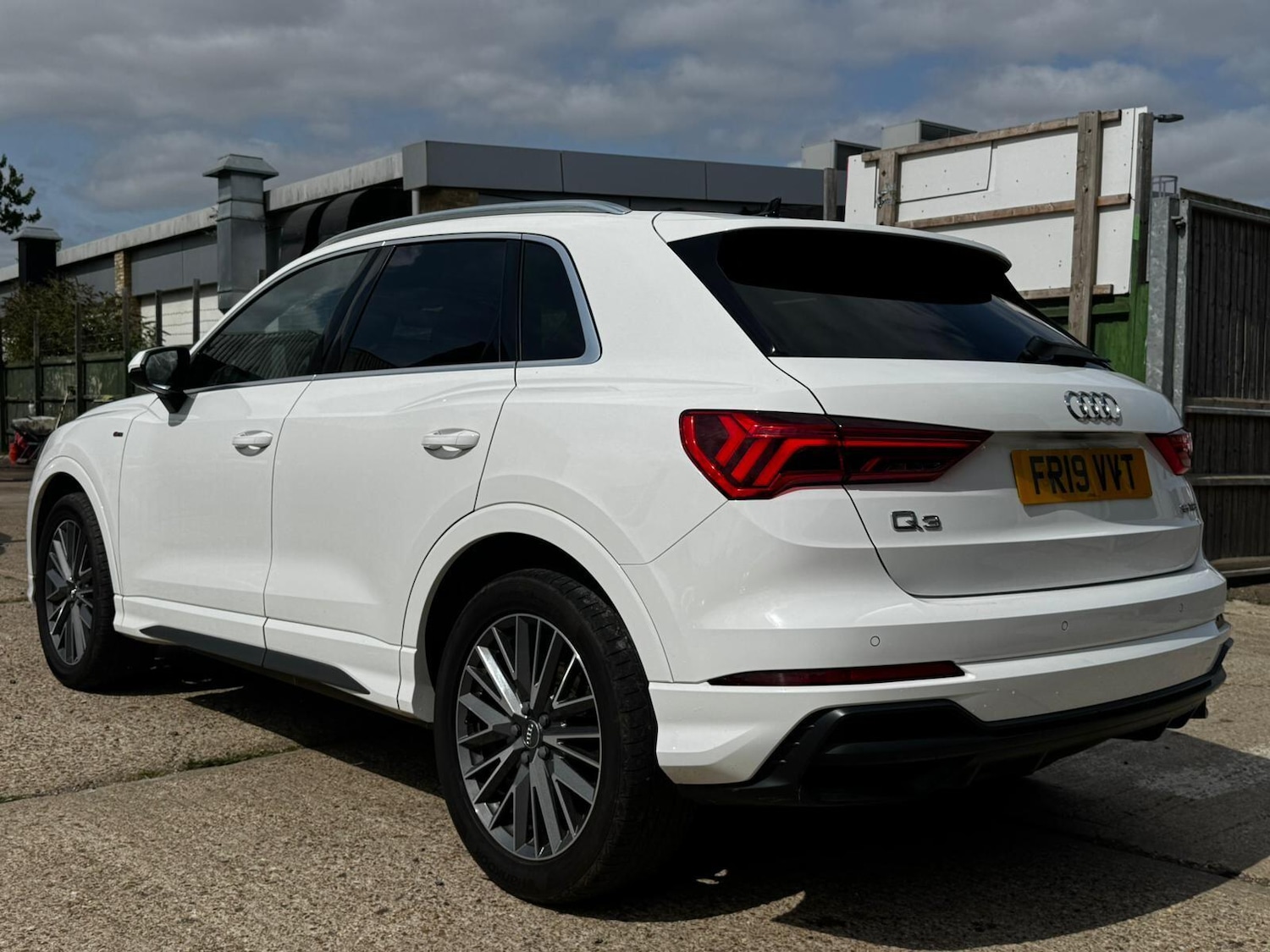 Used Audi Q3 2019 for sale - 76988539: Photo 8