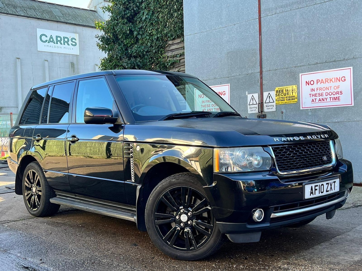 Used Land Rover Range Rover 2010 for sale - 76060618: Photo 1