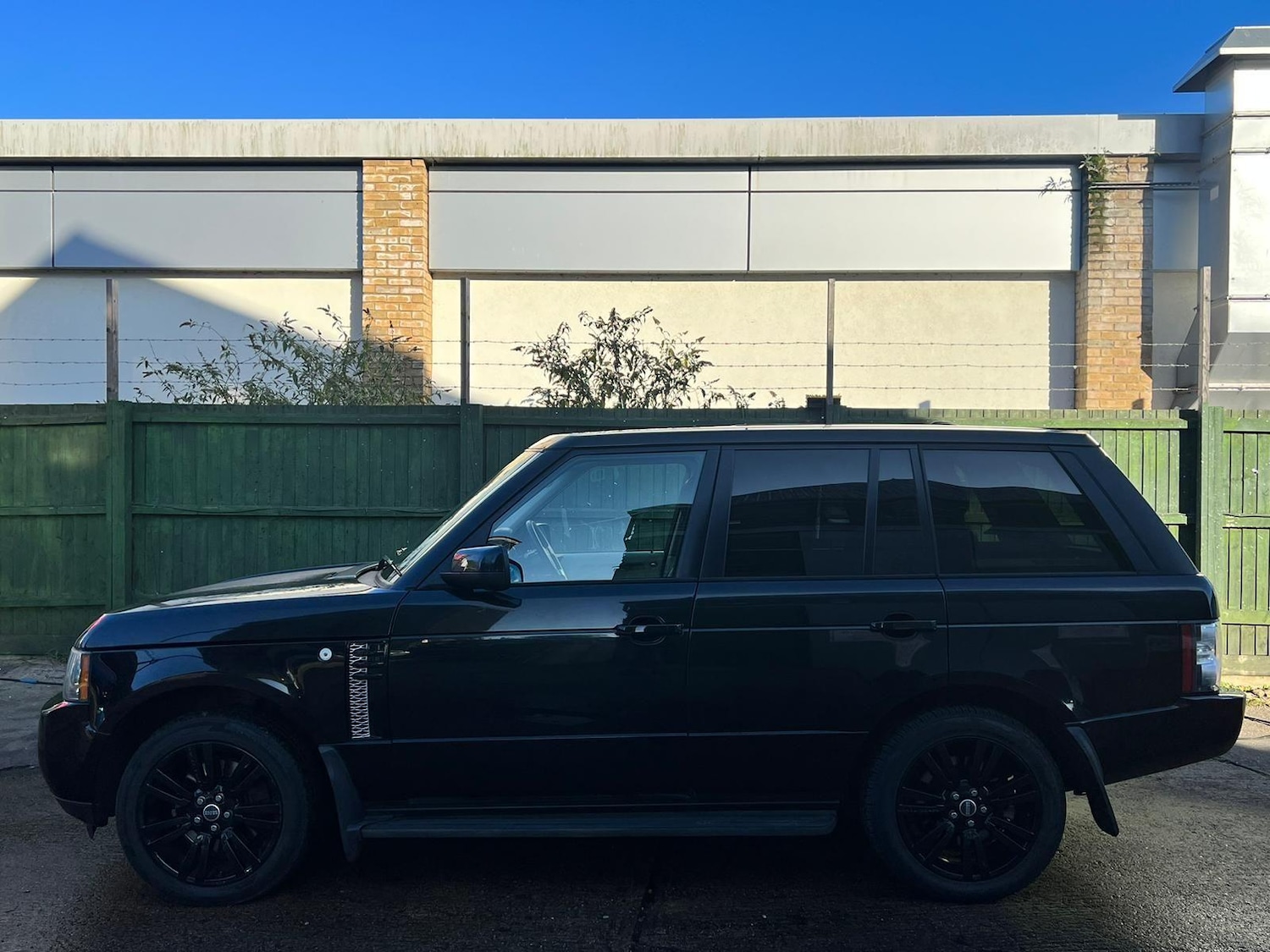 Used Land Rover Range Rover 2010 for sale - 76060618: Photo 13