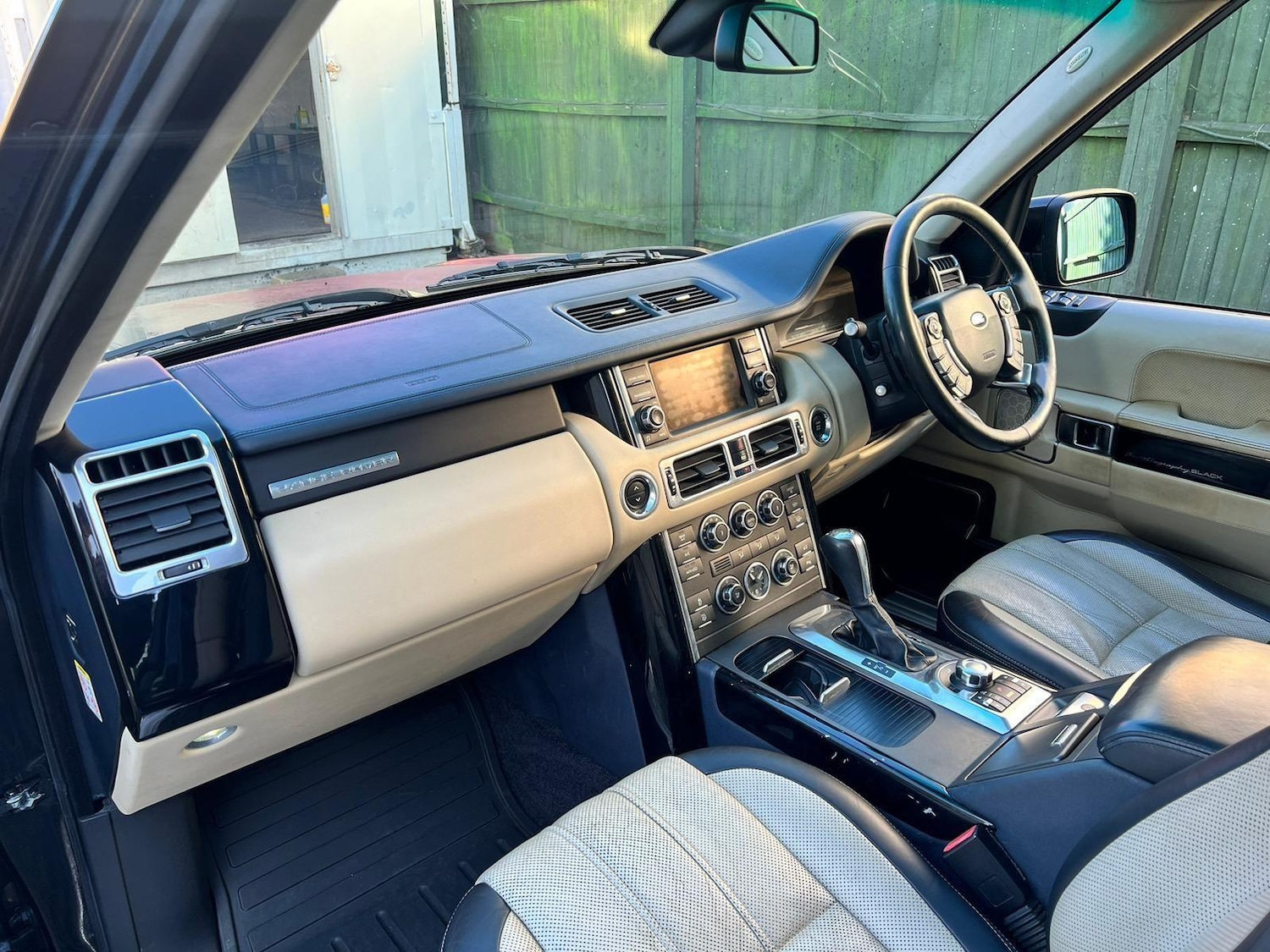 Used Land Rover Range Rover 2010 for sale - 76060618: Photo 25