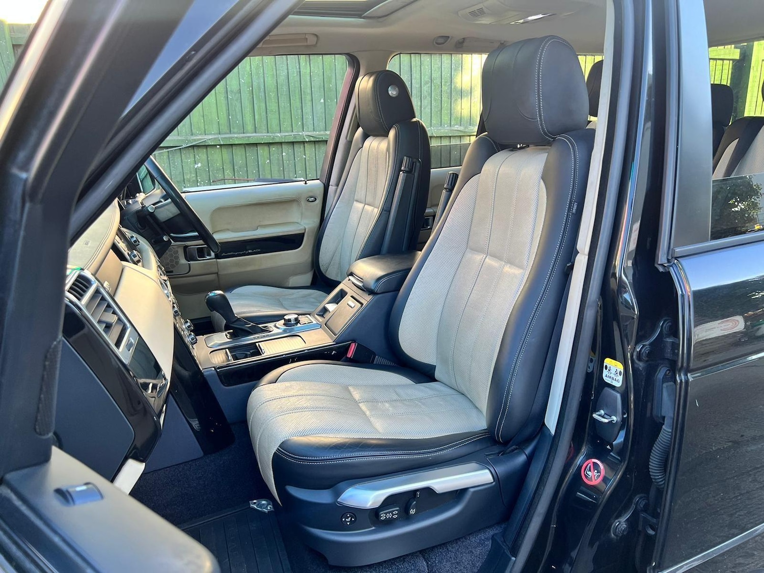 Used Land Rover Range Rover 2010 for sale - 76060618: Photo 26