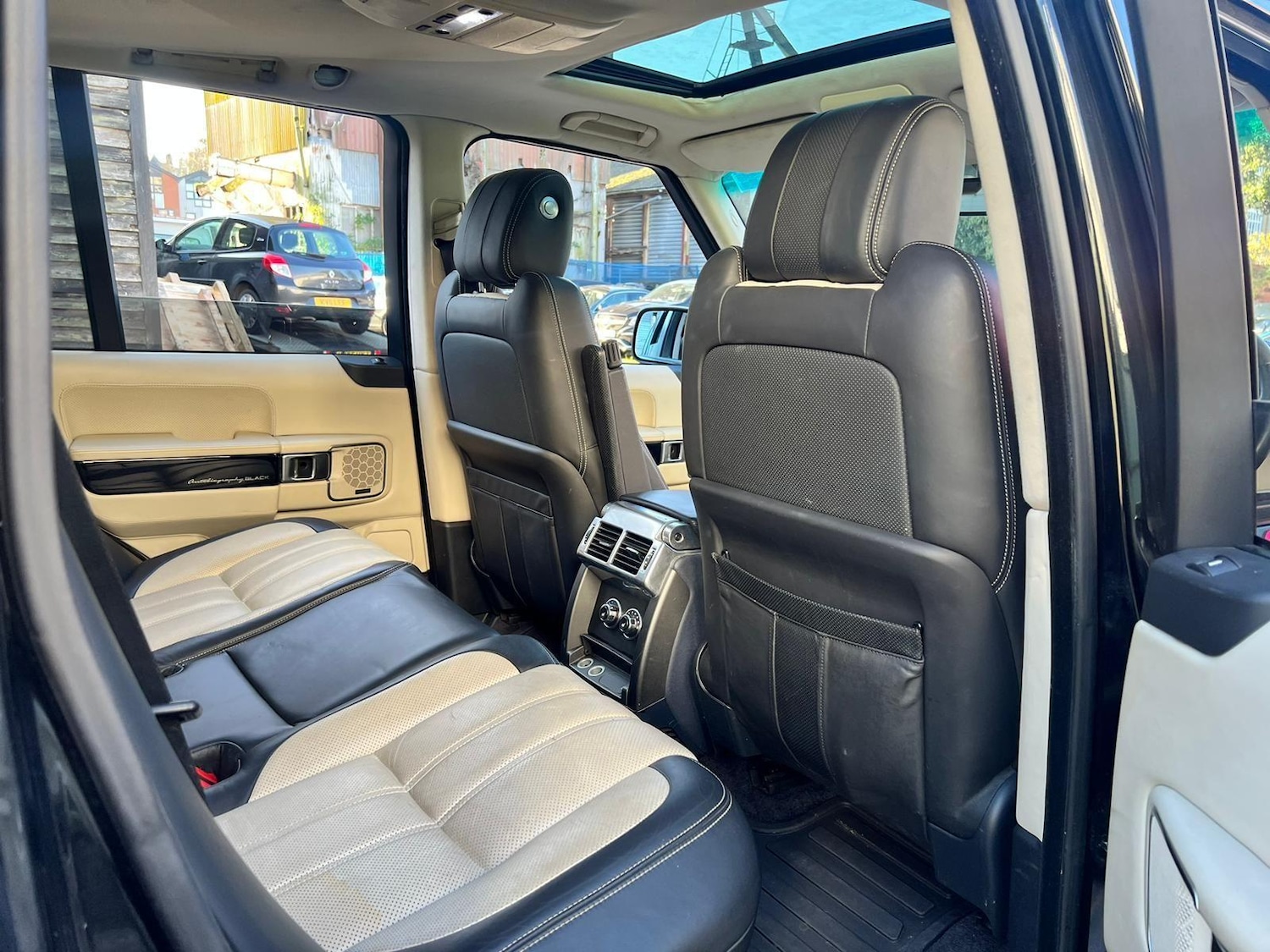 Used Land Rover Range Rover 2010 for sale - 76060618: Photo 31