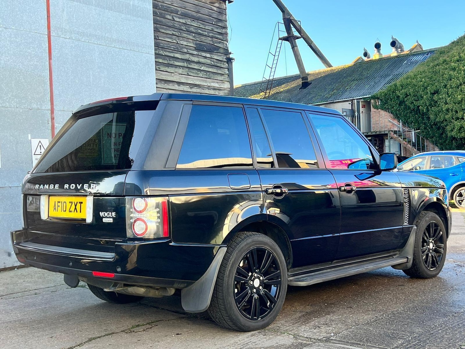 Used Land Rover Range Rover 2010 for sale - 76060618: Photo 8