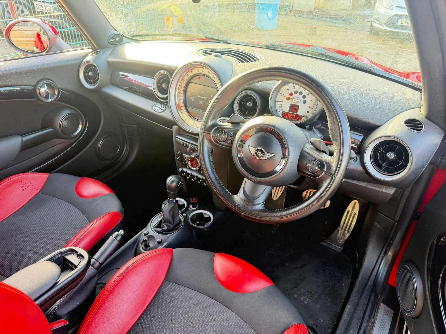 Used MINI Convertible 2011 for sale - 78184435: Photo 9