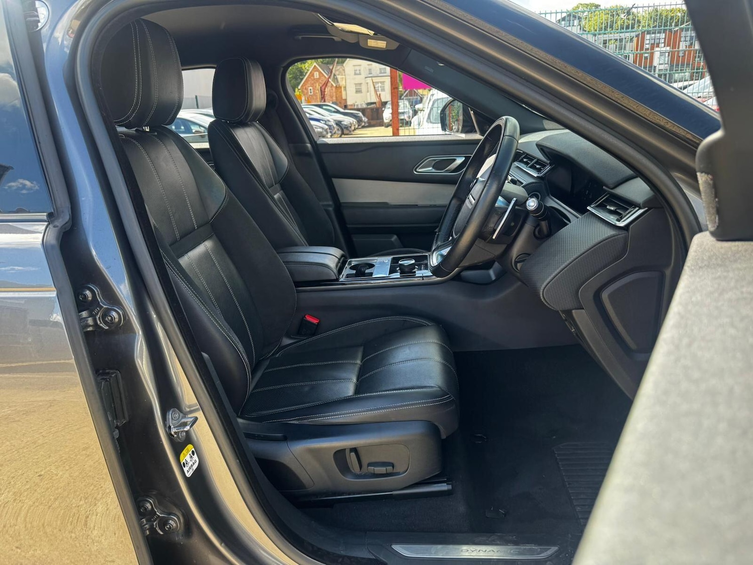 Used Land Rover Range Rover Velar 2019 for sale - 76988744: Photo 14