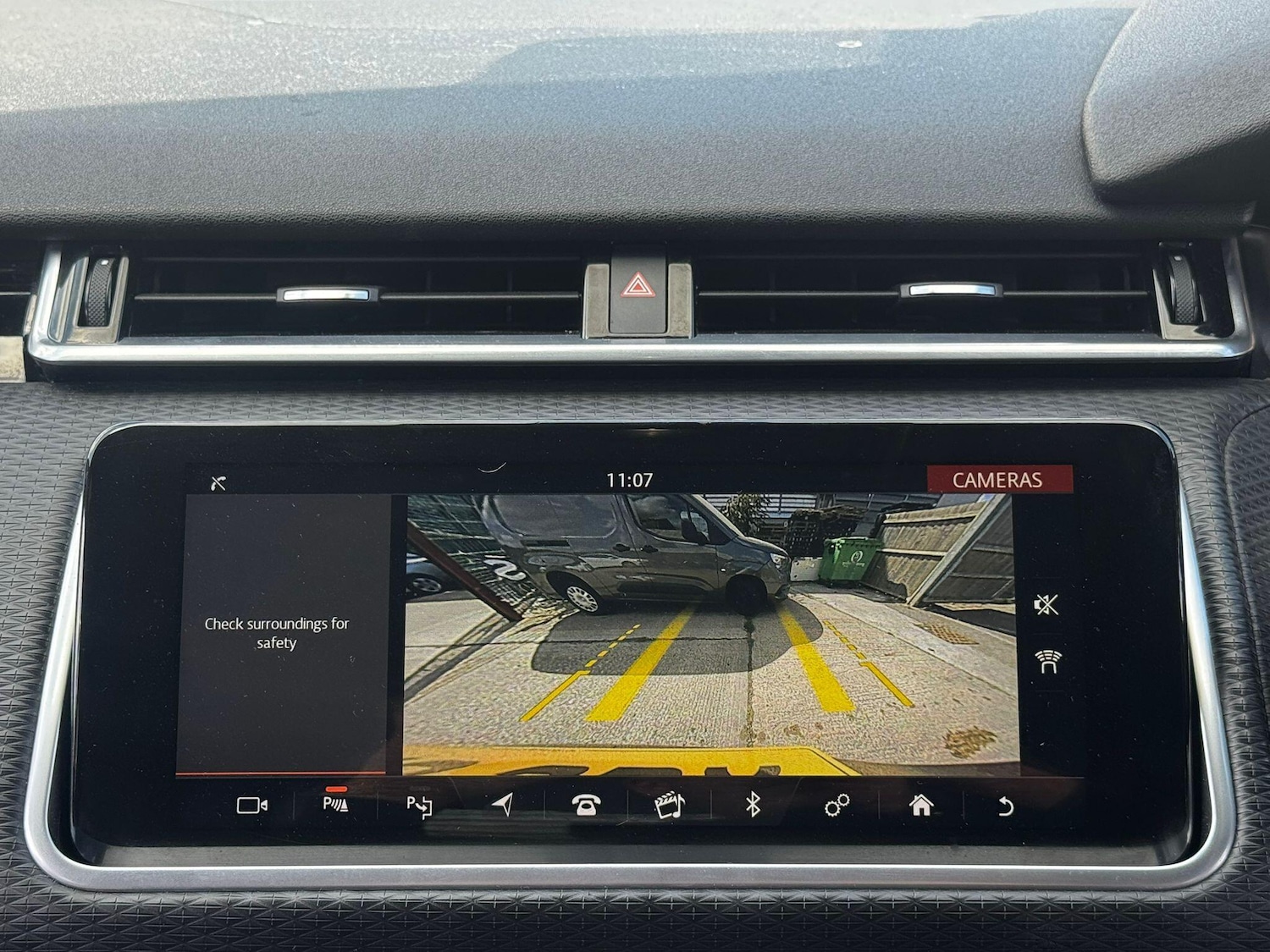 Used Land Rover Range Rover Velar 2019 for sale - 76988744: Photo 4