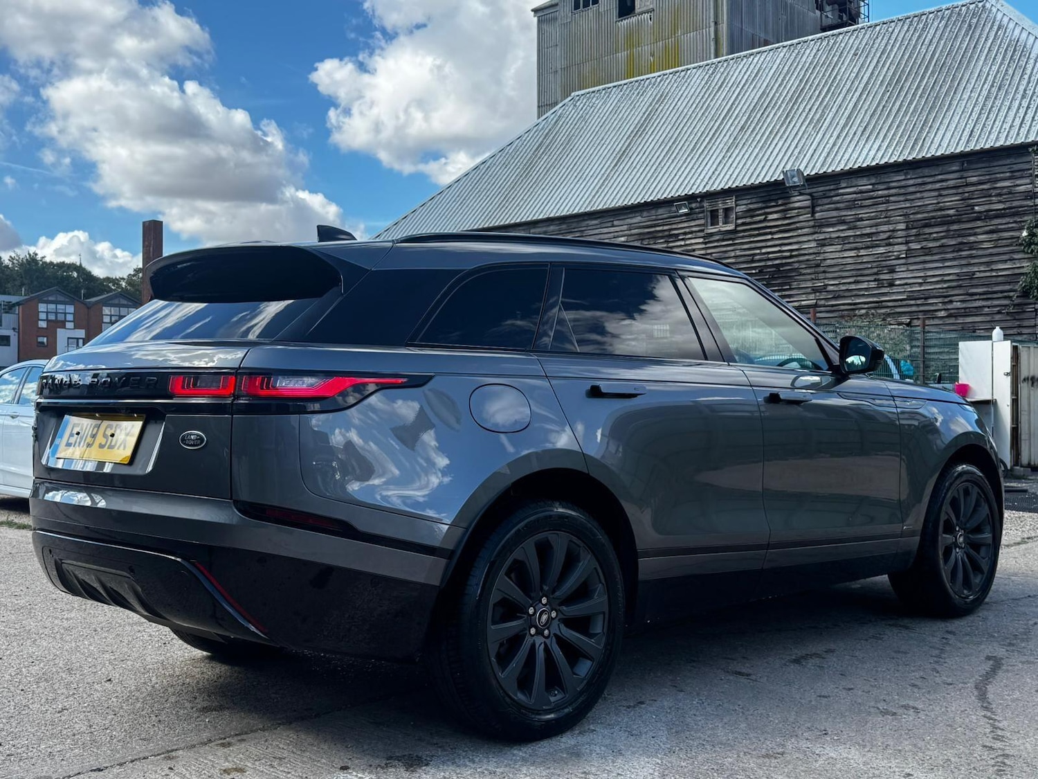 Used Land Rover Range Rover Velar 2019 for sale - 76988744: Photo 5
