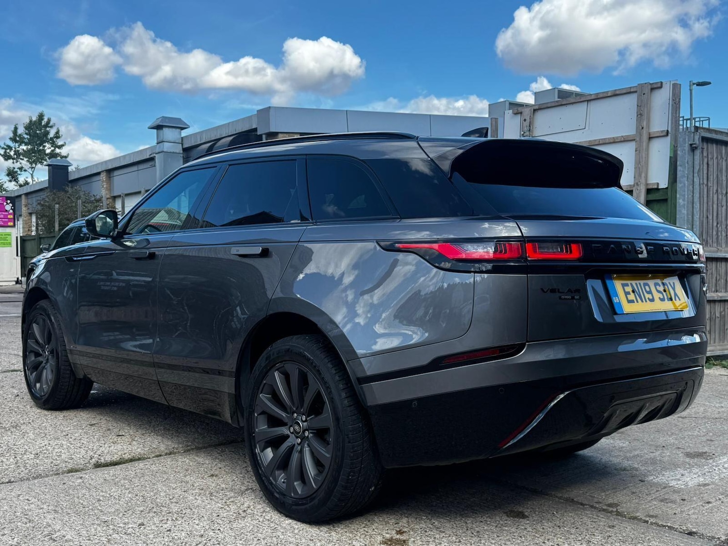 Used Land Rover Range Rover Velar 2019 for sale - 76988744: Photo 8