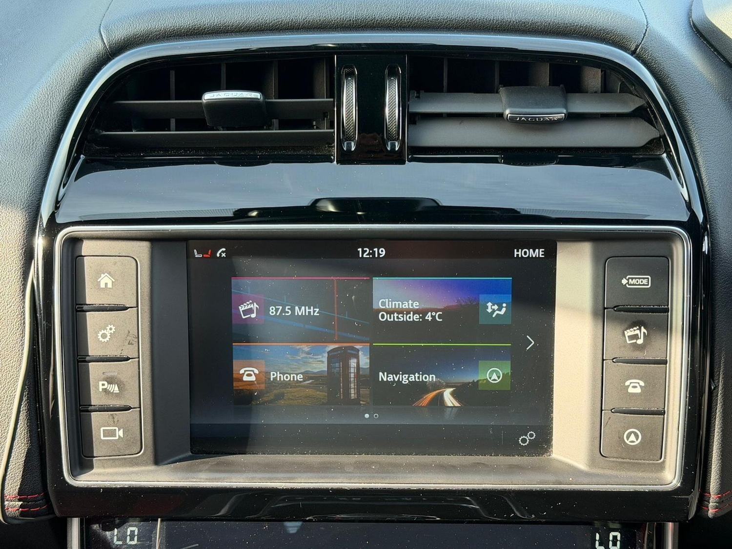 Used Jaguar XE 2015 for sale - 77358872: Photo 14