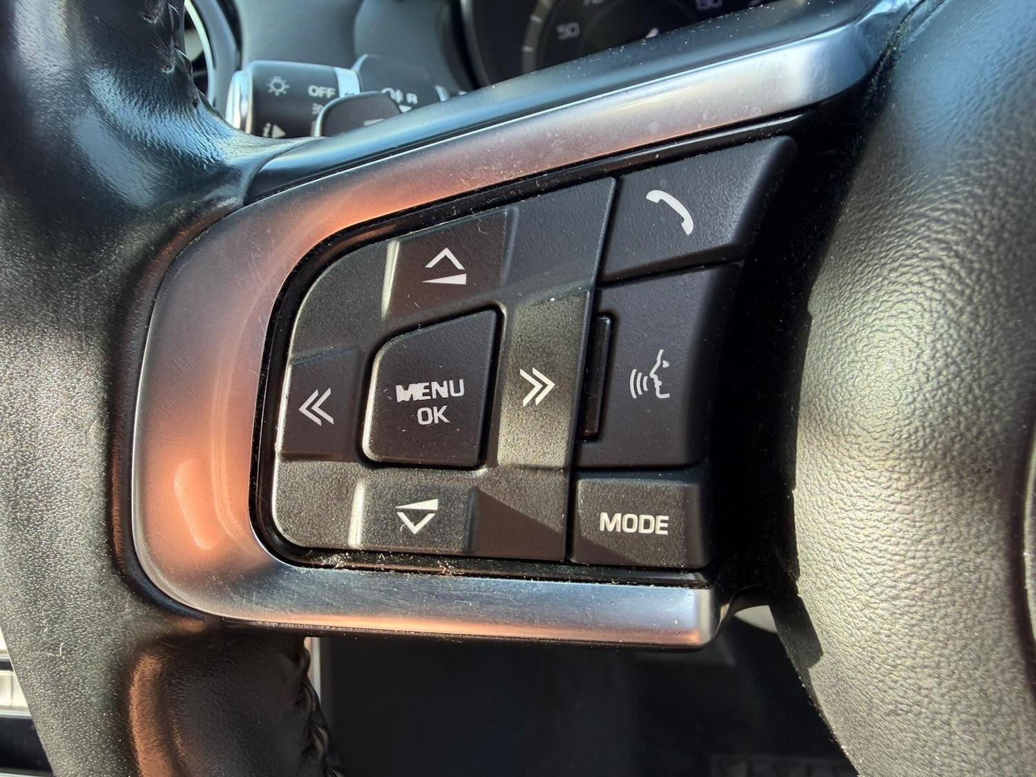 Used Jaguar XE 2015 for sale - 77358872: Photo 29