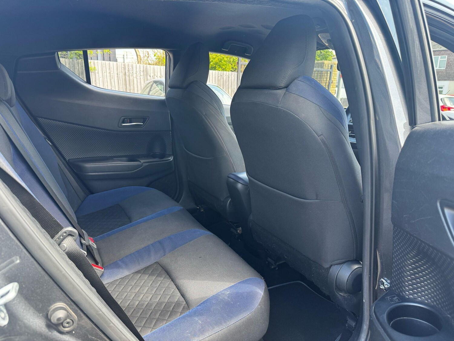 Used Toyota C-HR for sale - 77469010: Photo 23