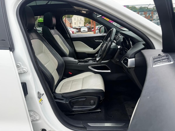 Used Jaguar F-Pace 2016 for sale - 76200668: Photo 14