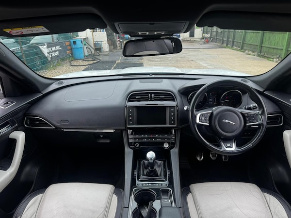 Used Jaguar F-Pace 2016 for sale - 76200668: Photo 25