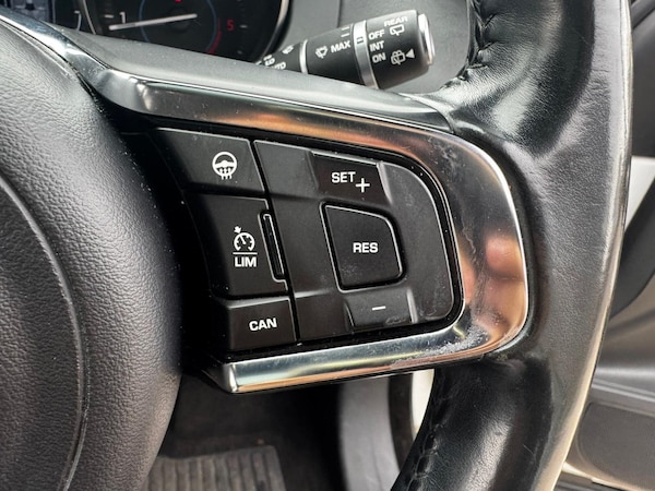 Used Jaguar F-Pace 2016 for sale - 76200668: Photo 28