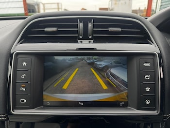 Used Jaguar F-Pace 2016 for sale - 76200668: Photo 4