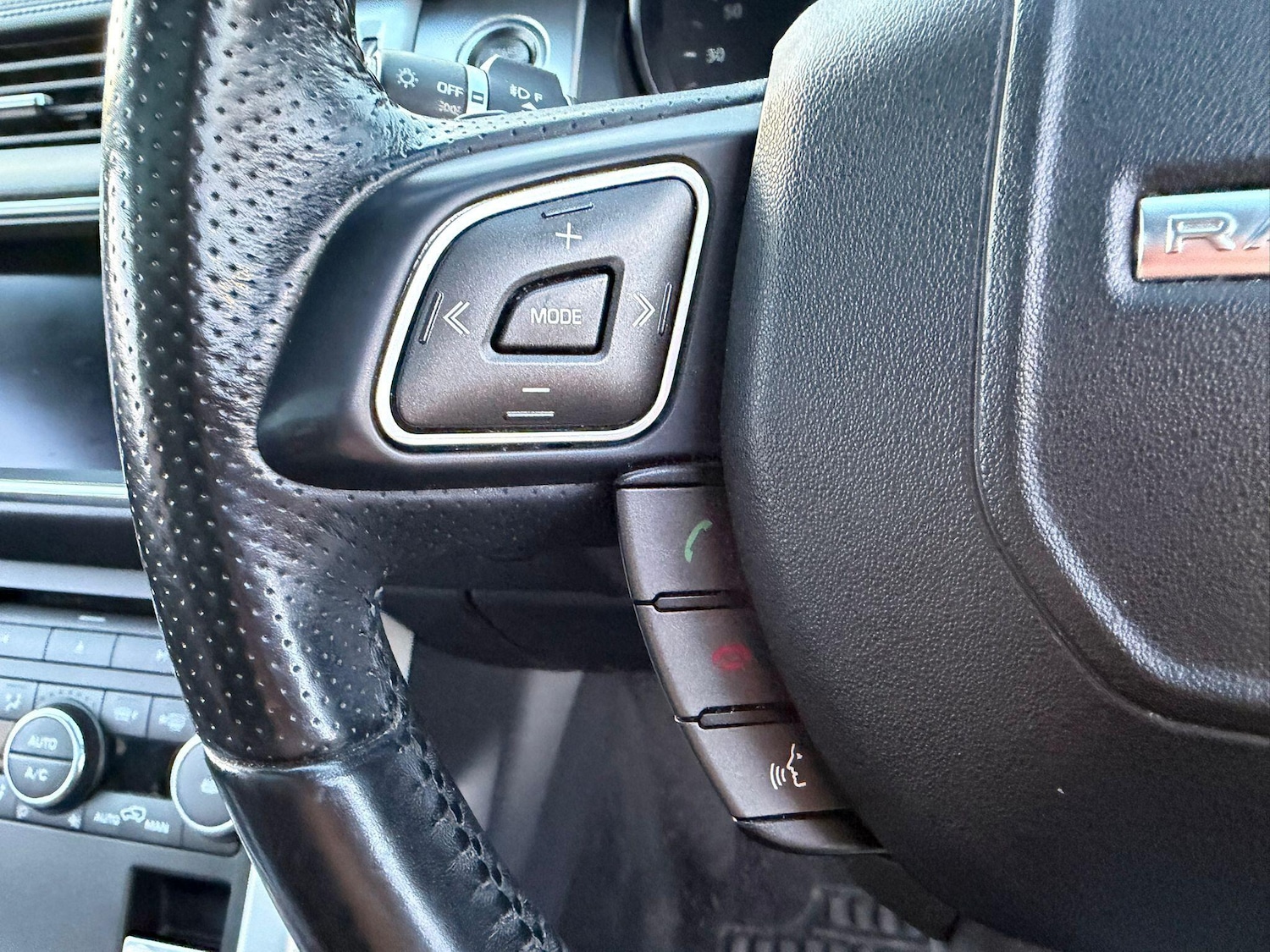 Used Land Rover Range Rover Evoque 2015 for sale - 77131425: Photo 24