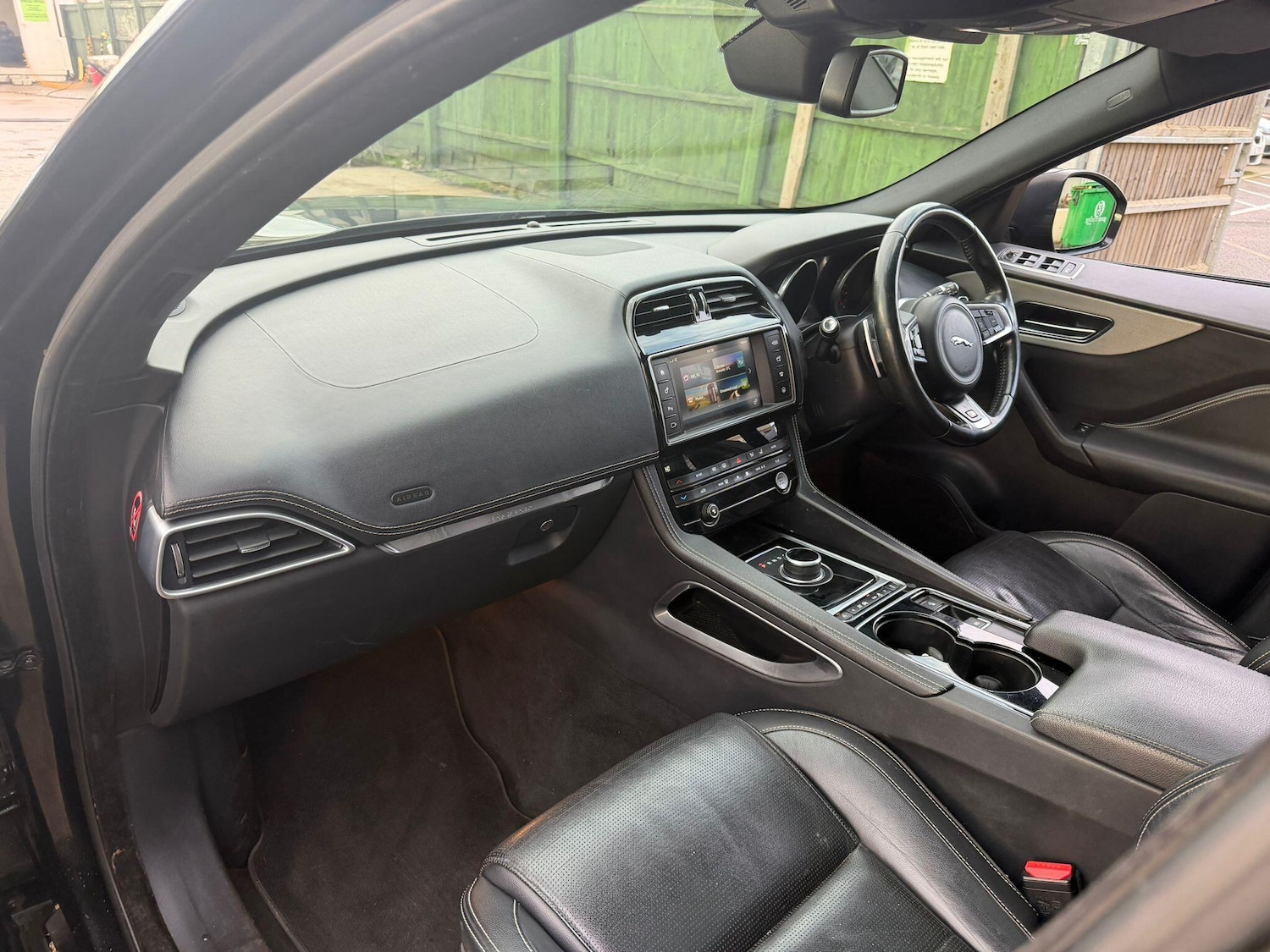 Used Jaguar F-Pace 2016 for sale - 76839575: Photo 15