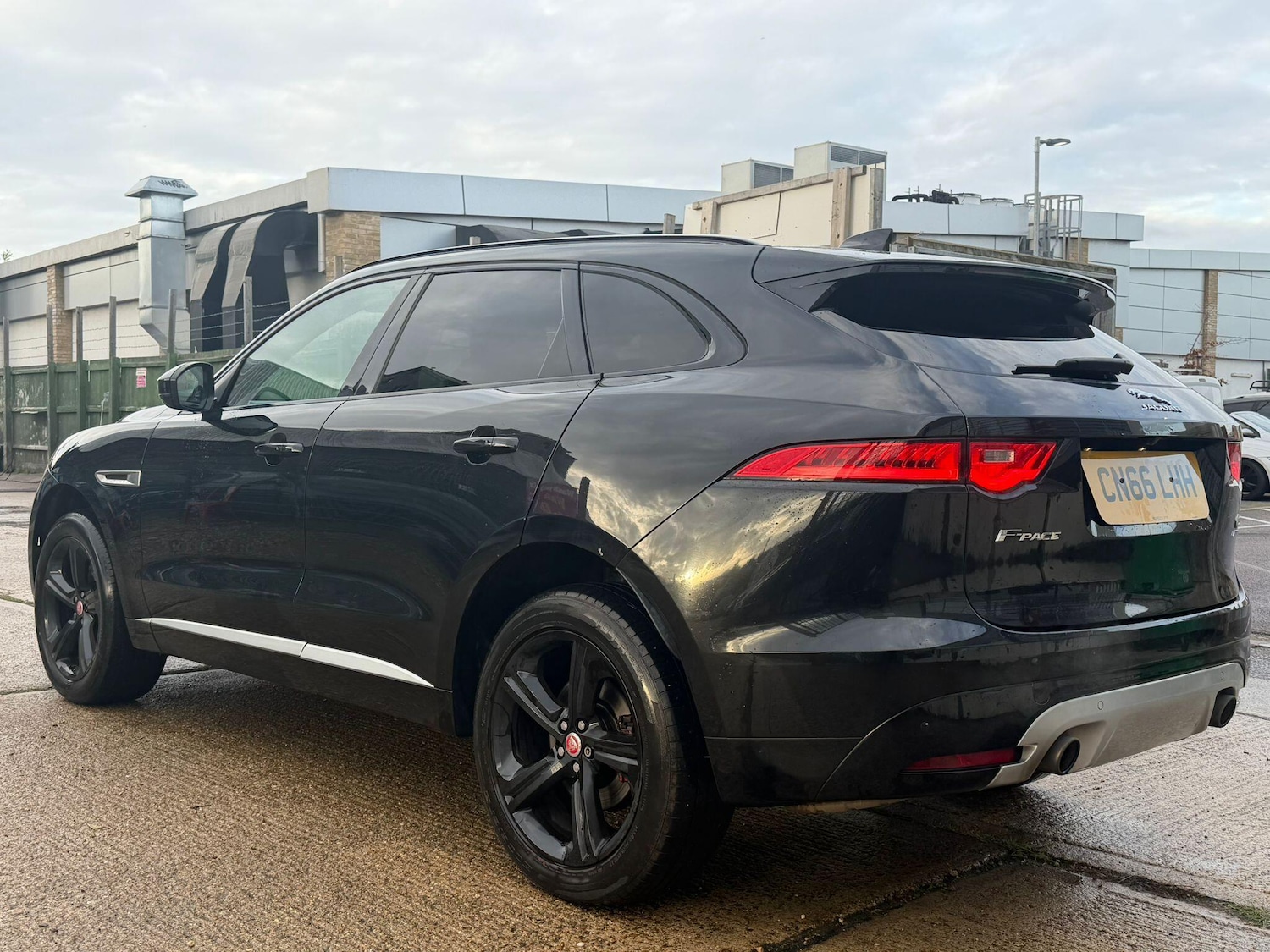 Used Jaguar F-Pace 2016 for sale - 76839575: Photo 6