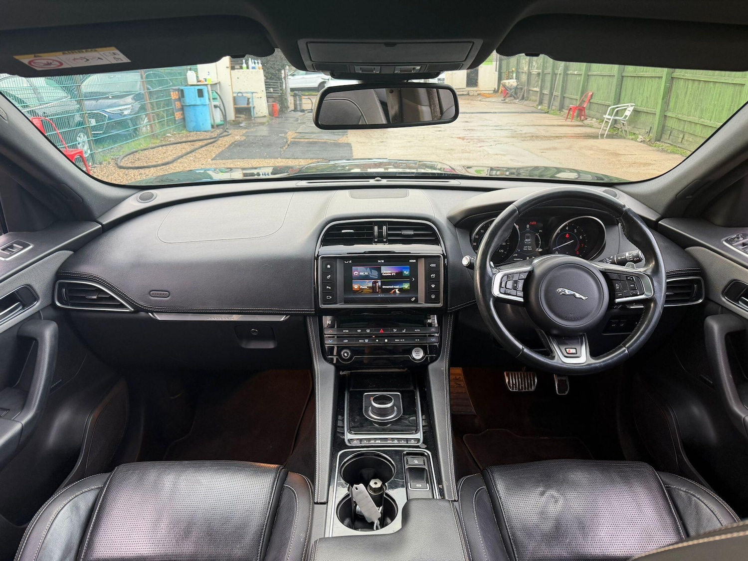 Used Jaguar F-Pace 2016 for sale - 76839575: Photo 9