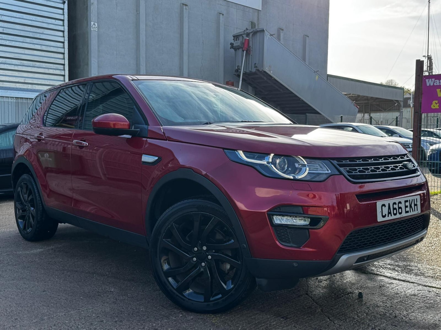 Used Land Rover Discovery Sport 2016 for sale - 76572359: Photo 1