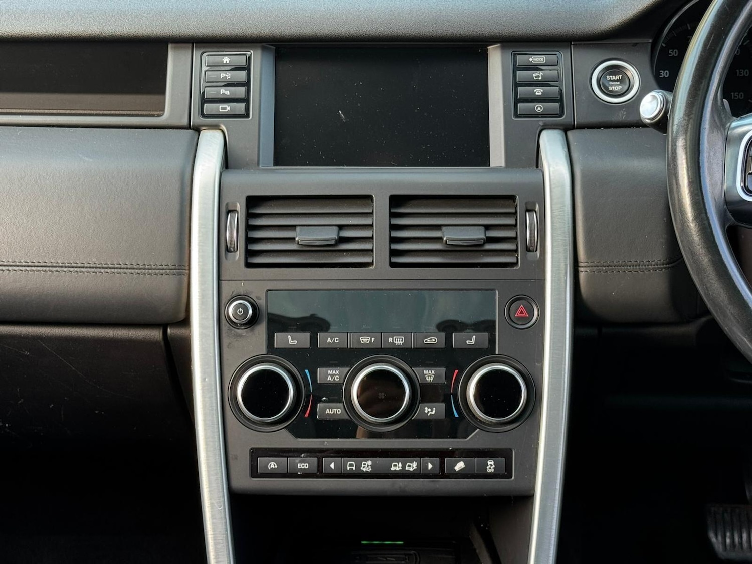 Used Land Rover Discovery Sport 2016 for sale - 76572359: Photo 23