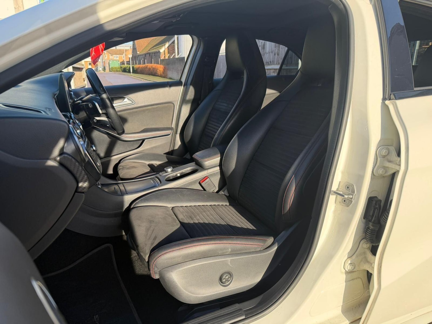 Used Mercedes-Benz A-Class 2017 for sale - 77130762: Photo 31