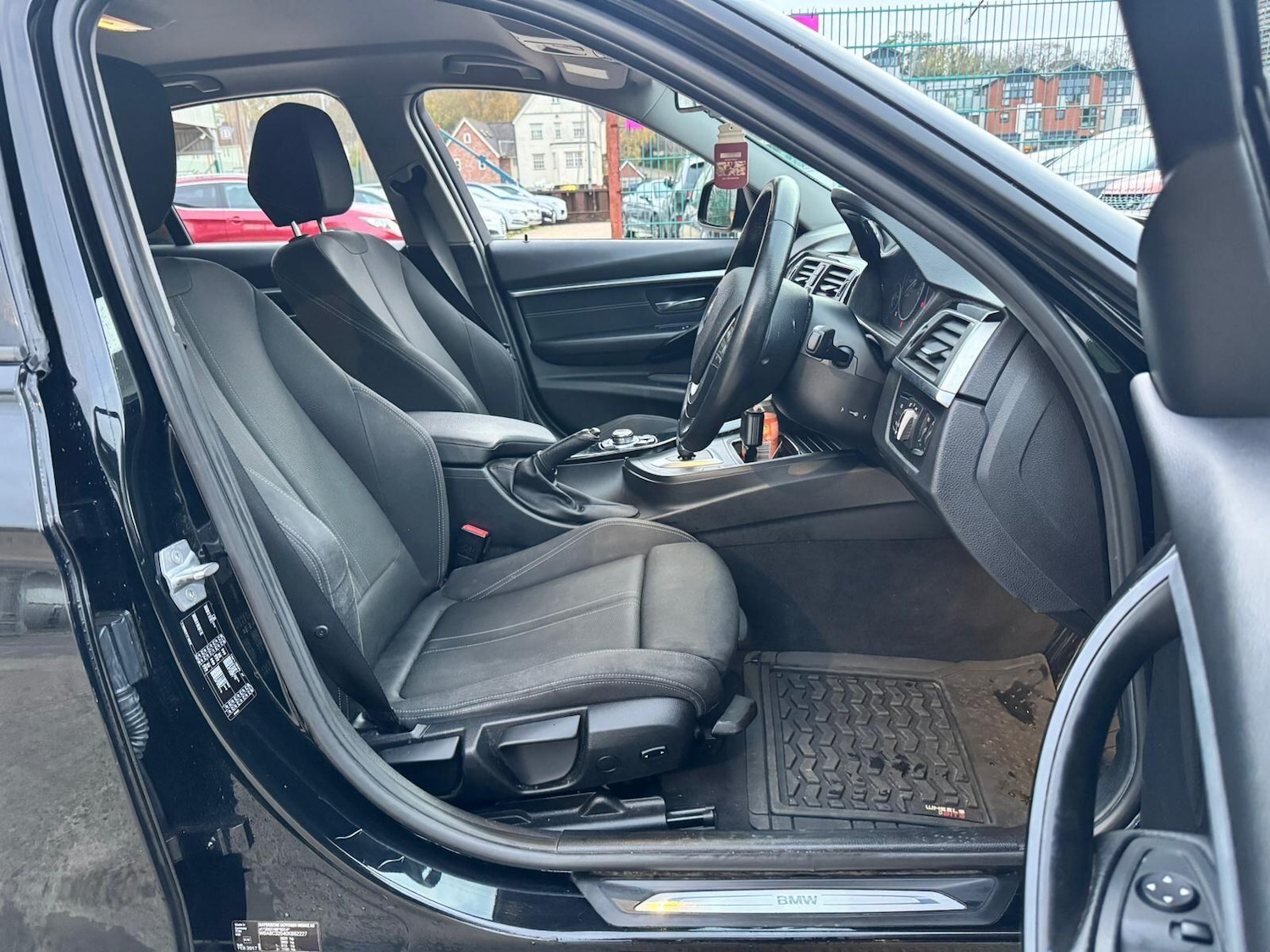 Used BMW 3 Series 2017 for sale - 76646213: Photo 13