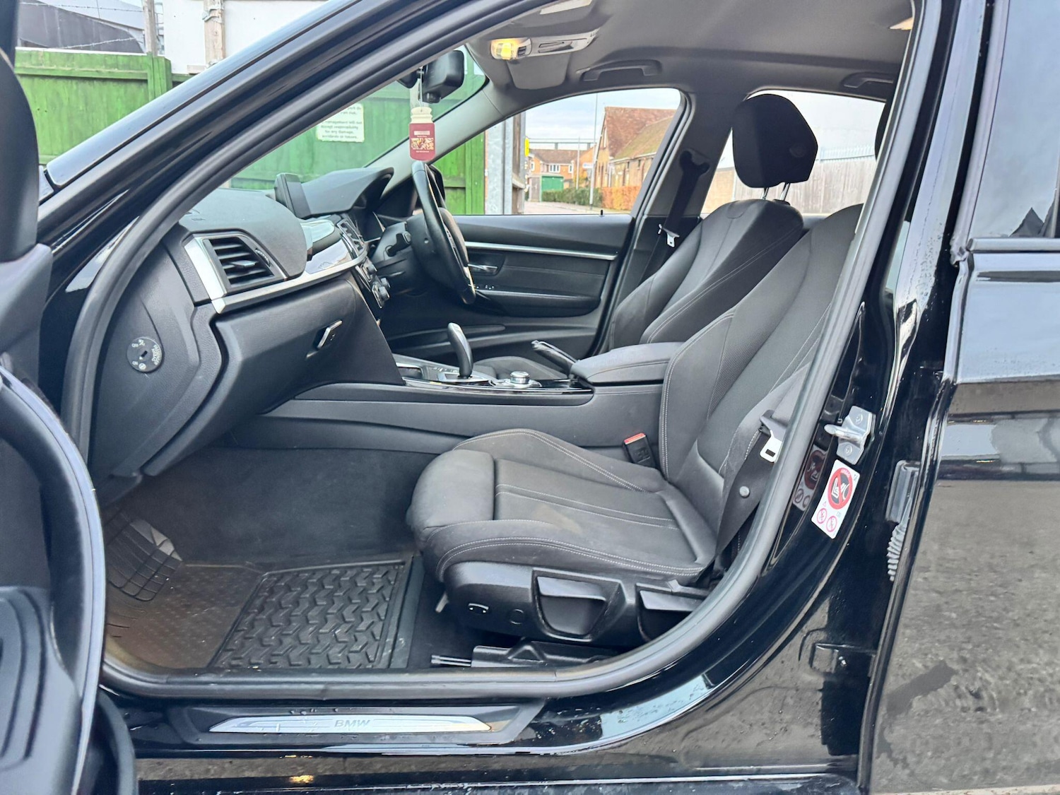 Used BMW 3 Series 2017 for sale - 76646213: Photo 21