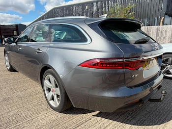 Used Jaguar XF 2019 for sale - 79621736: Photo