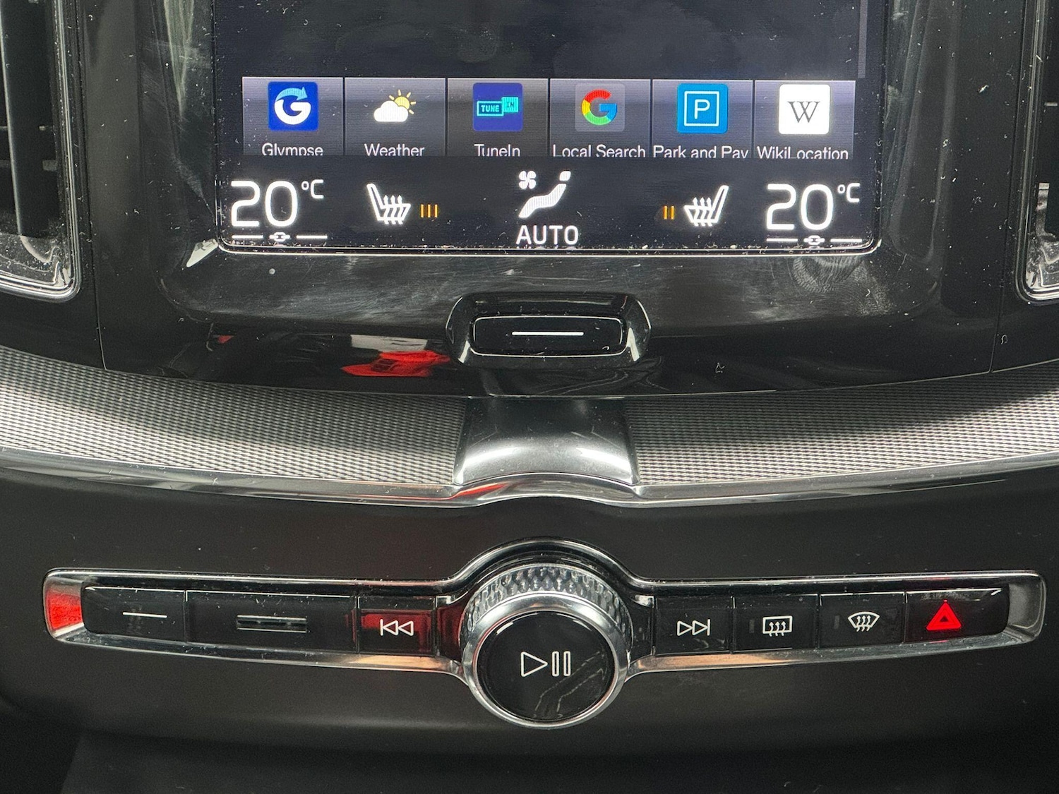 Used Volvo XC60 2018 for sale - 76585262: Photo 2