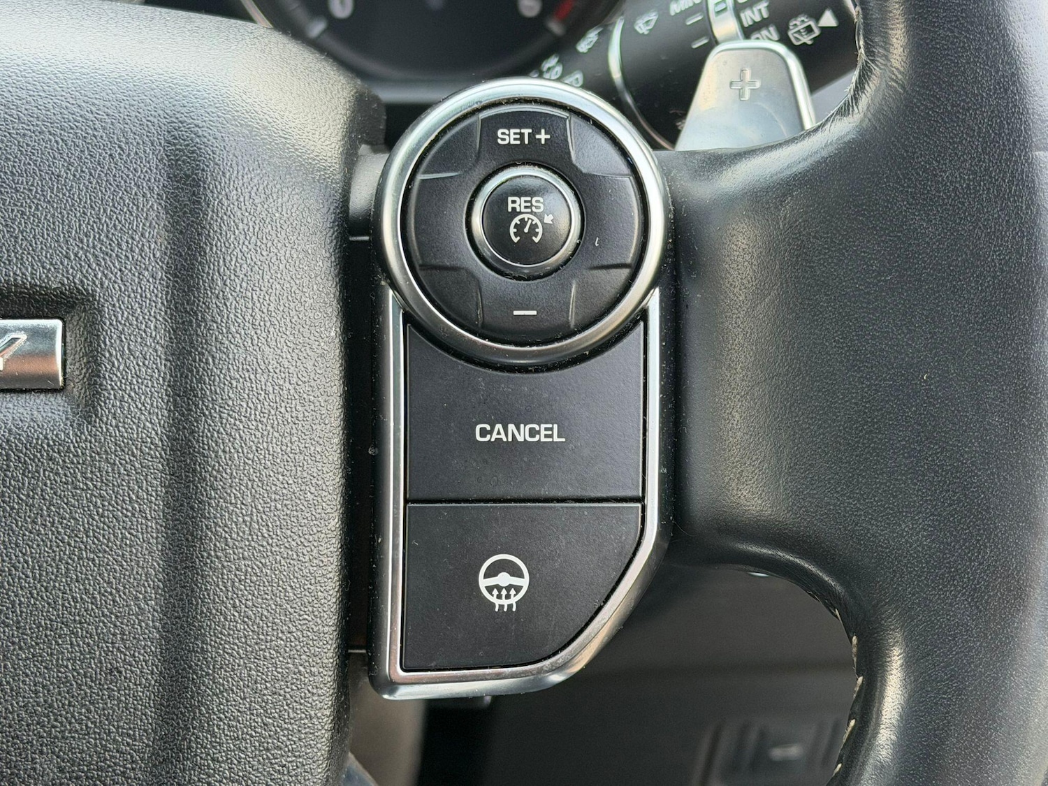 Used Land Rover Discovery 2017 for sale - 77387104: Photo 19