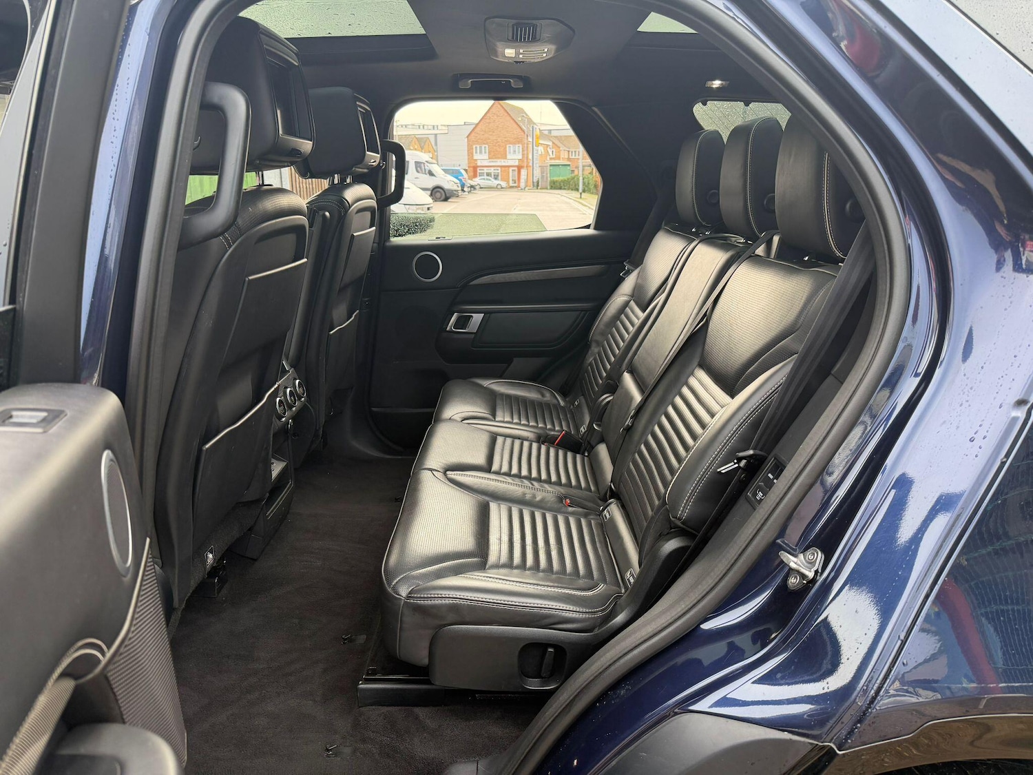 Used Land Rover Discovery 2017 for sale - 77387104: Photo 24