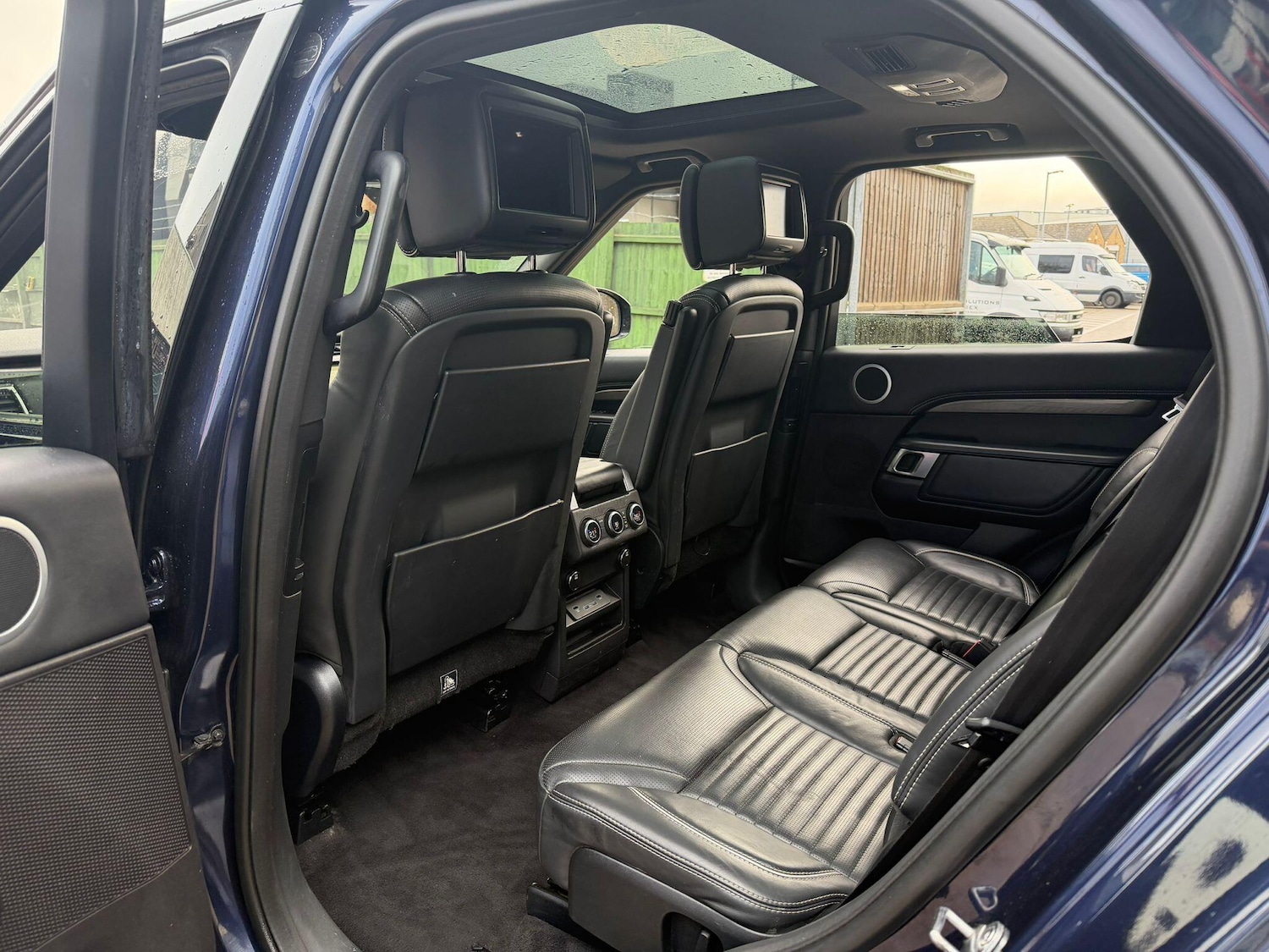 Used Land Rover Discovery 2017 for sale - 77387104: Photo 26