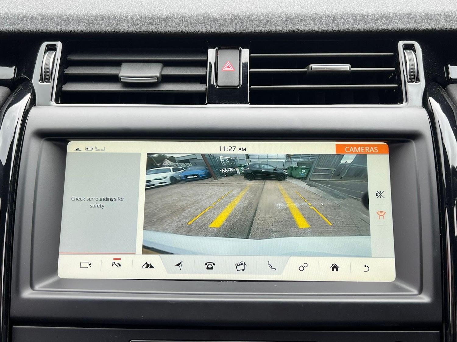 Used Land Rover Discovery 2018 for sale - 76994576: Photo 2