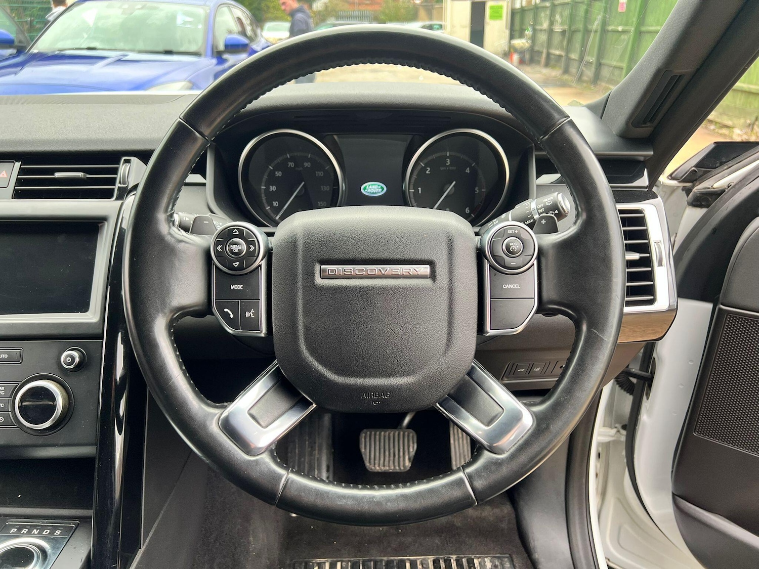 Used Land Rover Discovery 2018 for sale - 76994576: Photo 28