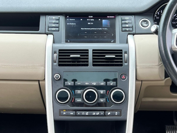 Used Land Rover Discovery Sport 2016 for sale - 76283734: Photo 25