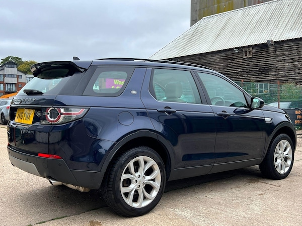 Used Land Rover Discovery Sport 2016 for sale - 76283734: Photo 5