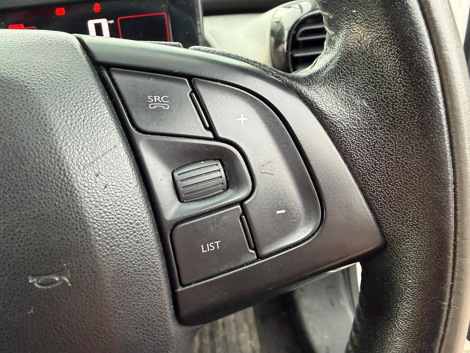 Used Citroen C4 Cactus 2015 for sale - 77120296: Photo 27