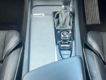 Used Volvo XC60 2018 for sale - 74686481: Photo