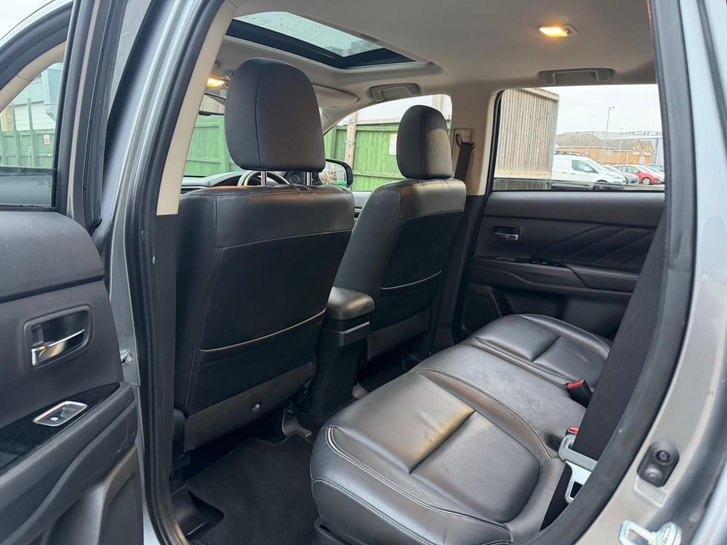 Used Mitsubishi Outlander 2016 for sale - 77040313: Photo 22