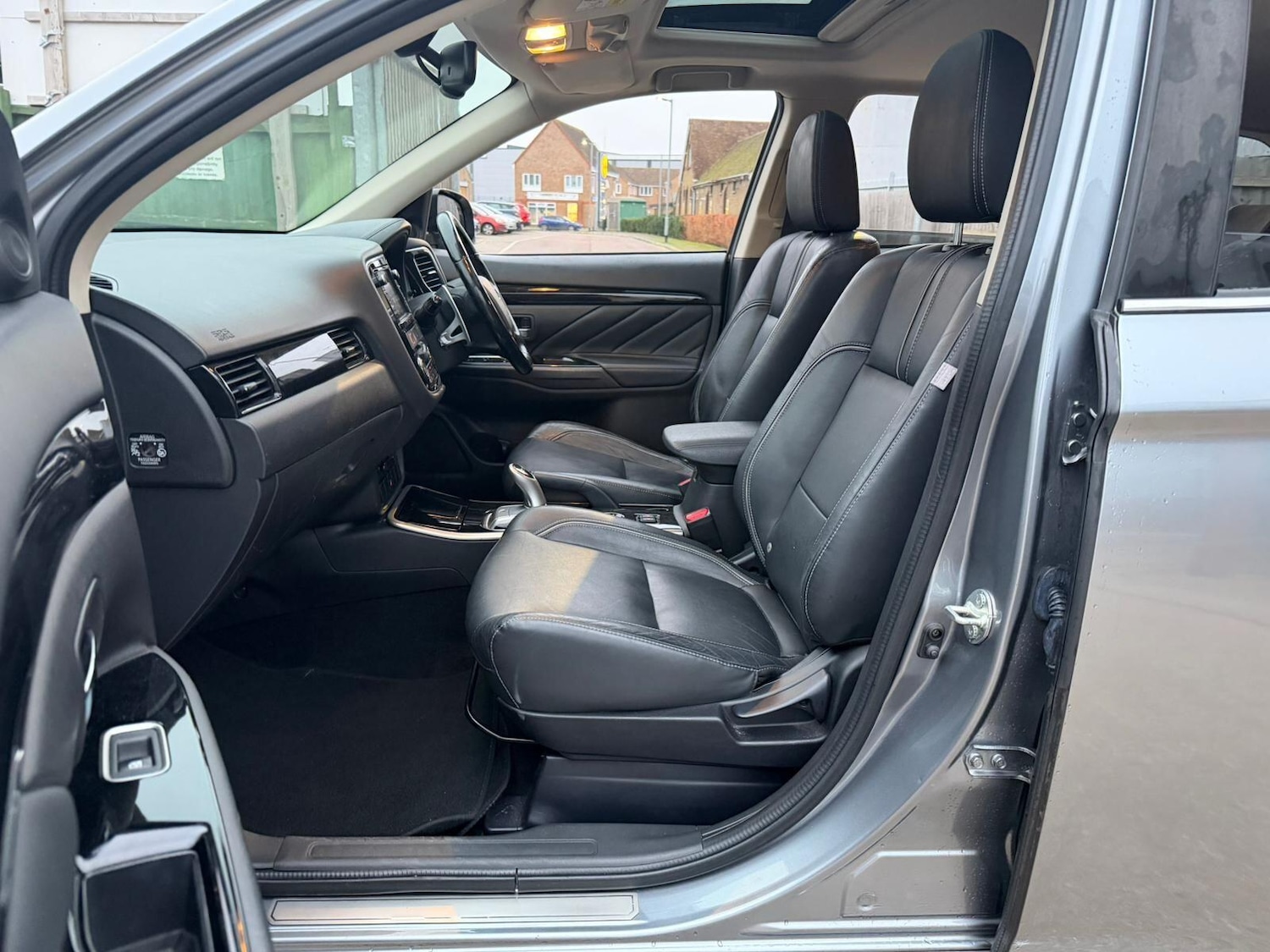 Used Mitsubishi Outlander 2016 for sale - 77040313: Photo 23