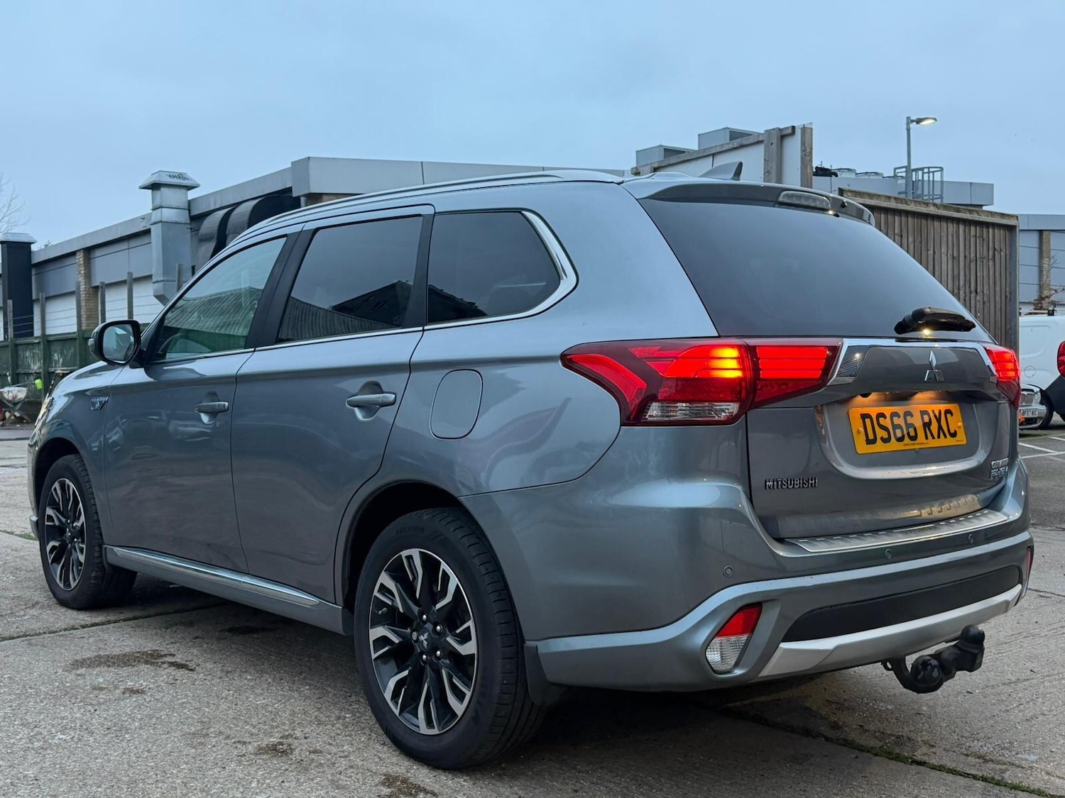 Used Mitsubishi Outlander 2016 for sale - 77040313: Photo 8