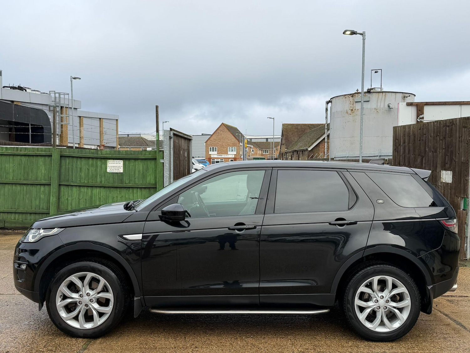 Used Land Rover Discovery Sport 2017 for sale - 77387333: Photo 11