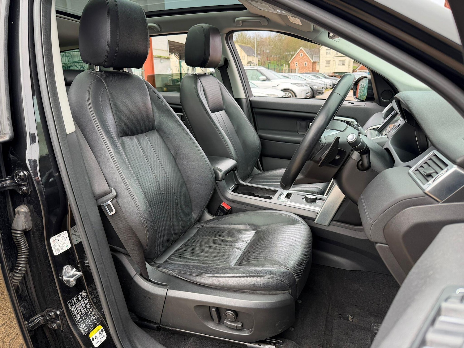 Used Land Rover Discovery Sport 2017 for sale - 77387333: Photo 16