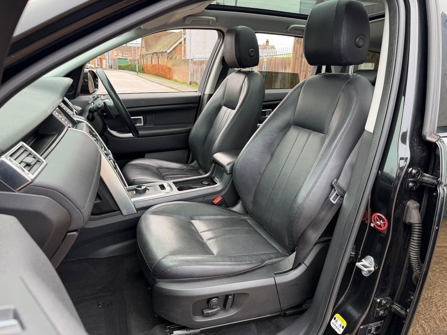 Used Land Rover Discovery Sport 2017 for sale - 77387333: Photo 24