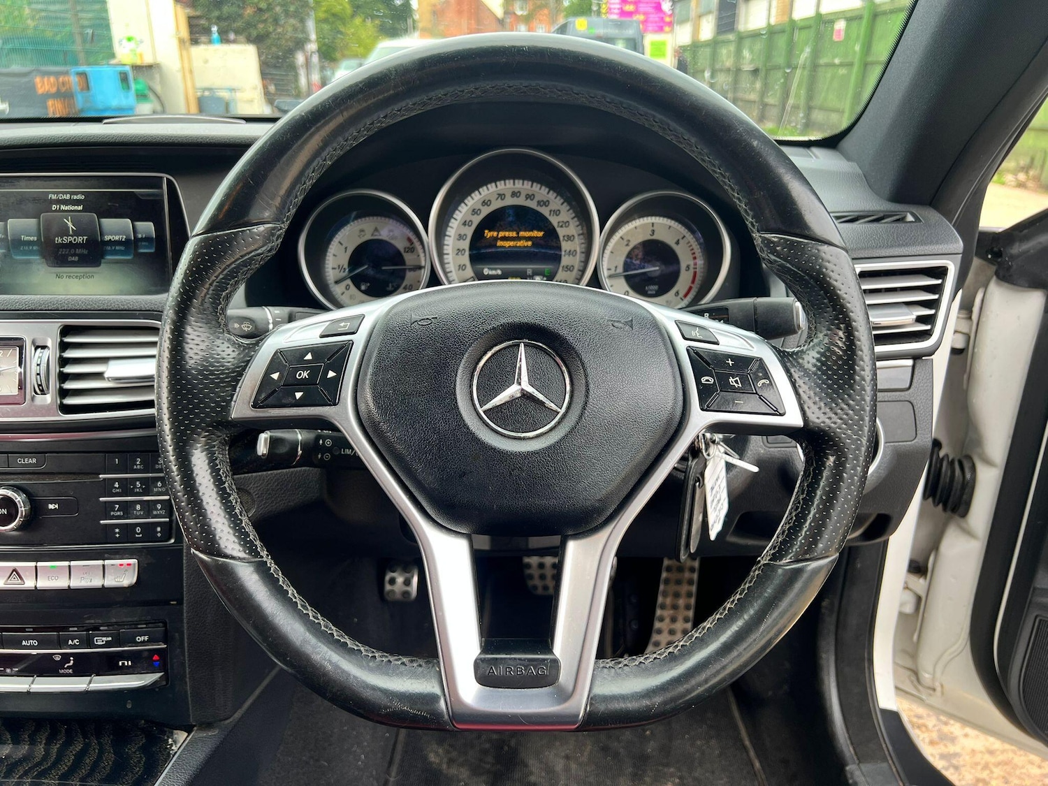 Used Mercedes-Benz E Class 2015 for sale - 76361184: Photo 12