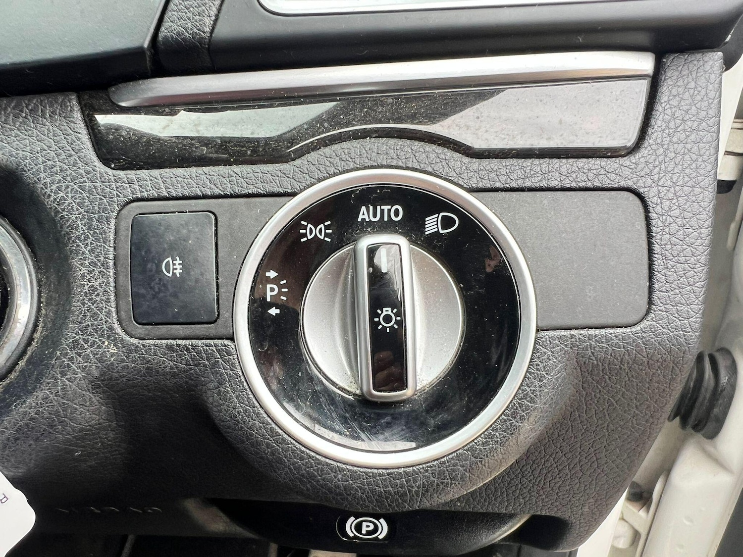 Used Mercedes-Benz E Class 2015 for sale - 76361184: Photo 22