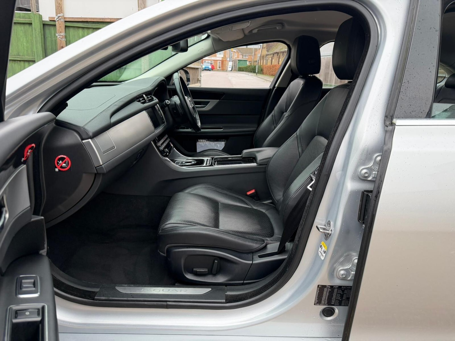 Used Jaguar XF 2015 for sale - 76824311: Photo 23