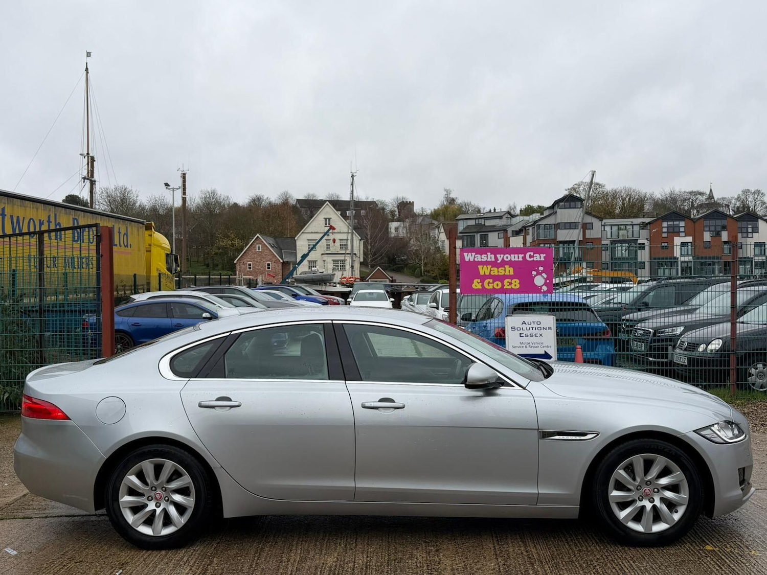 Used Jaguar XF 2015 for sale - 76824311: Photo 3